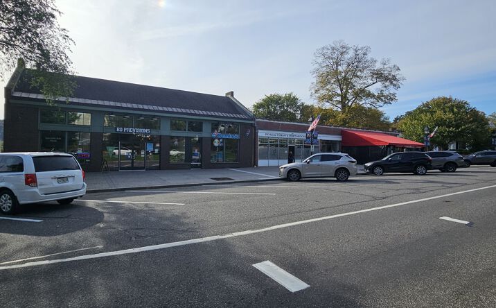 Pictures of Retail property located at 43 Main St, New Milford, CT 06776 for sales - image #1