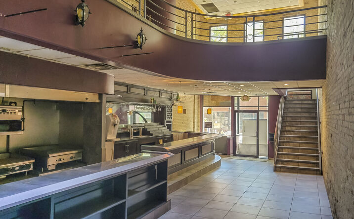Pictures of Retail property located at 118 State St, Madison, WI 53703 for comps - image #1