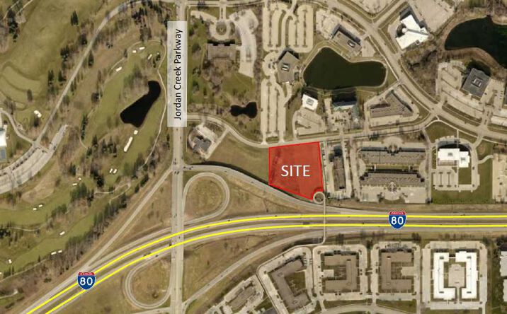 Pictures of Land property located at 7140 Lake Dr, West Des Moines, IA 50266 for sales - image #1