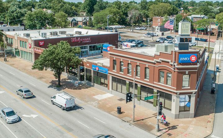 Pictures of Retail property located at 2301 S Kingshighway Blvd, St. Louis, MO 63110 for comps - image #1