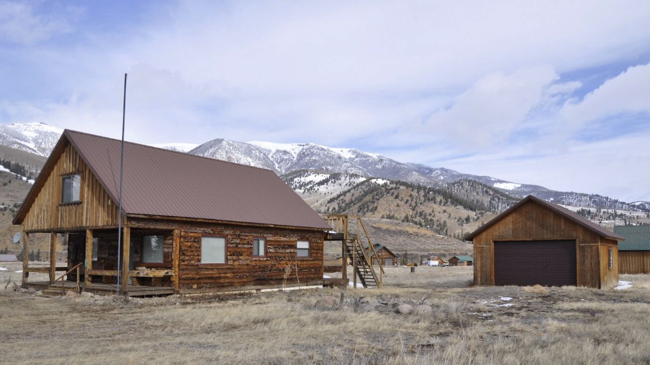 221 Pine Dr, Creede, CO 81130