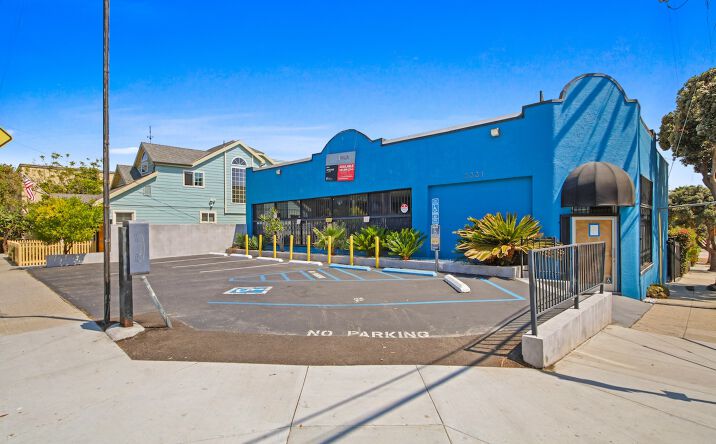 Pictures of Retail property located at 2331 4th St, Santa Monica, CA 90405 for sales - image #1