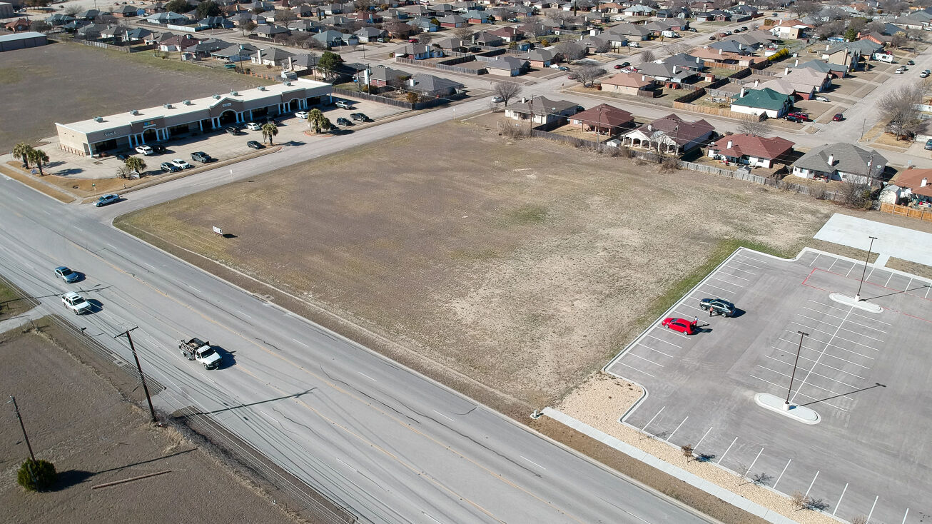 1801 E Elms Rd, Killeen, TX 76542