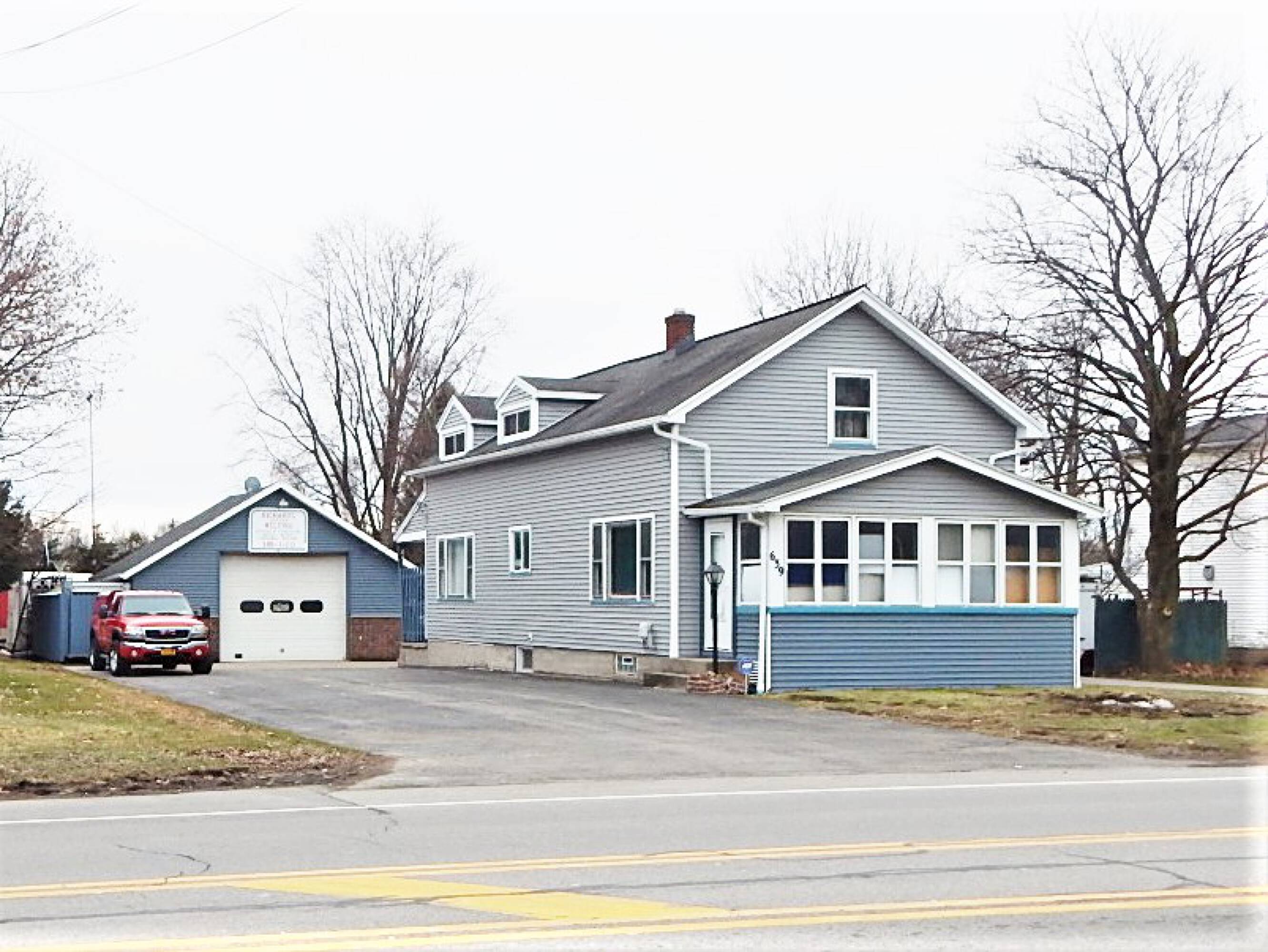 639 Whitney Rd West, Fairport, NY 14450