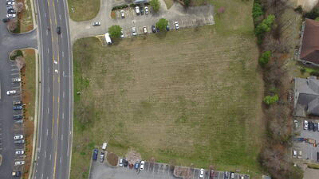 2109 W Arlington Blvd, Greenville, NC 27834