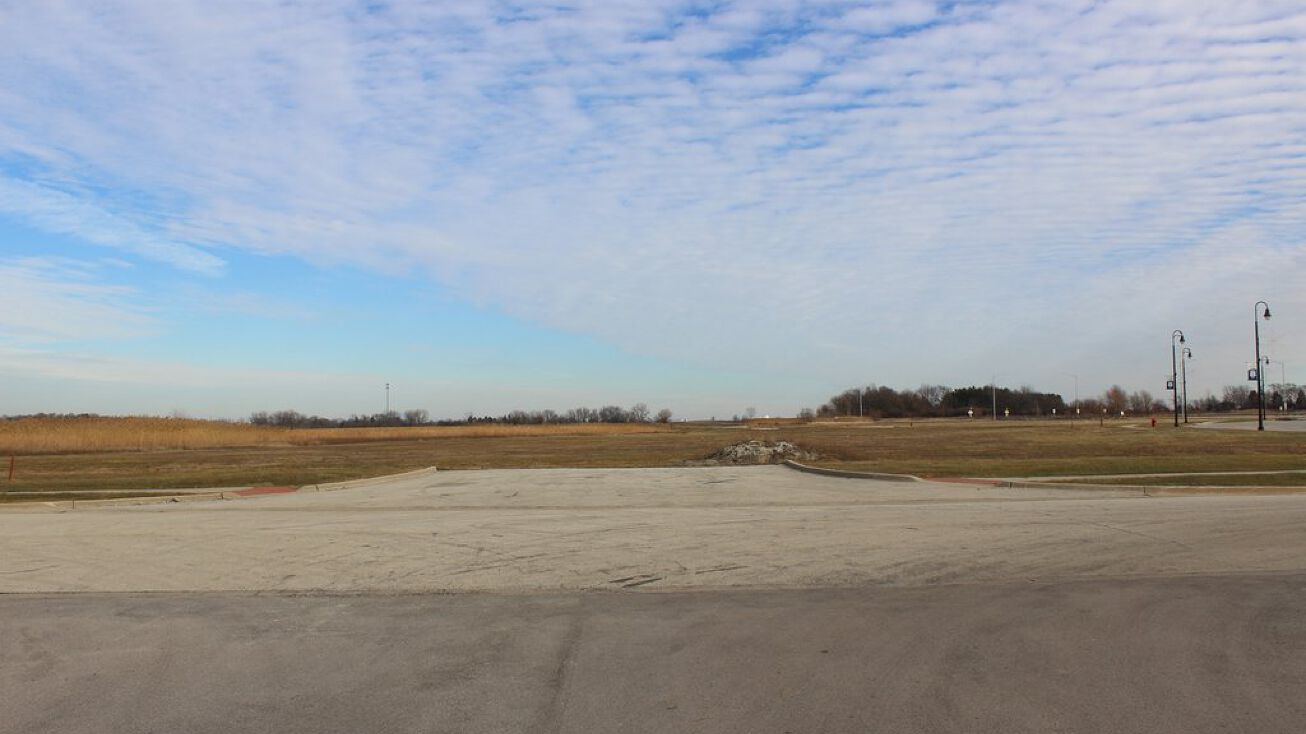Pictures of Land property located at Lot 4 LincolnWay Drive, Elwood