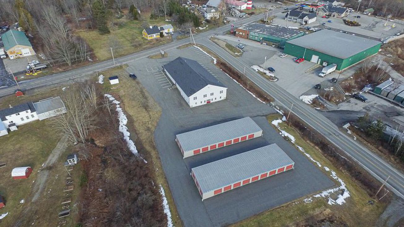 149 E Main St, Searsport, ME 04974