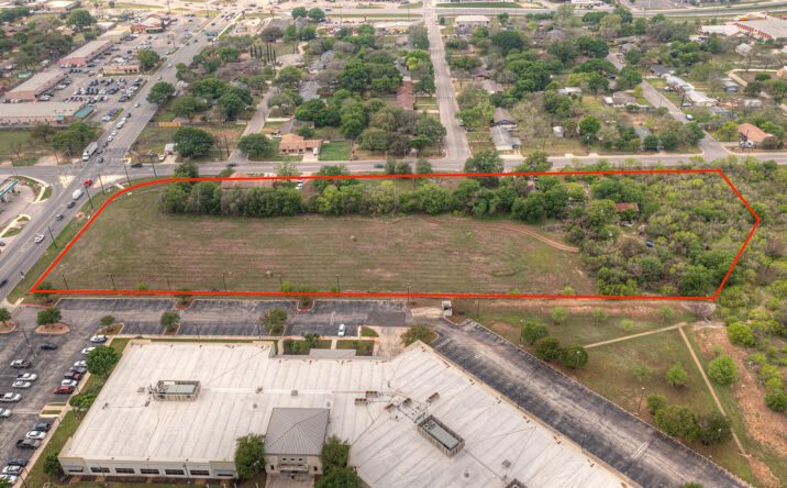 Pictures of Land property located at 720 Gruene Rd, New Braunfels, TX 78130 for sales - image #1