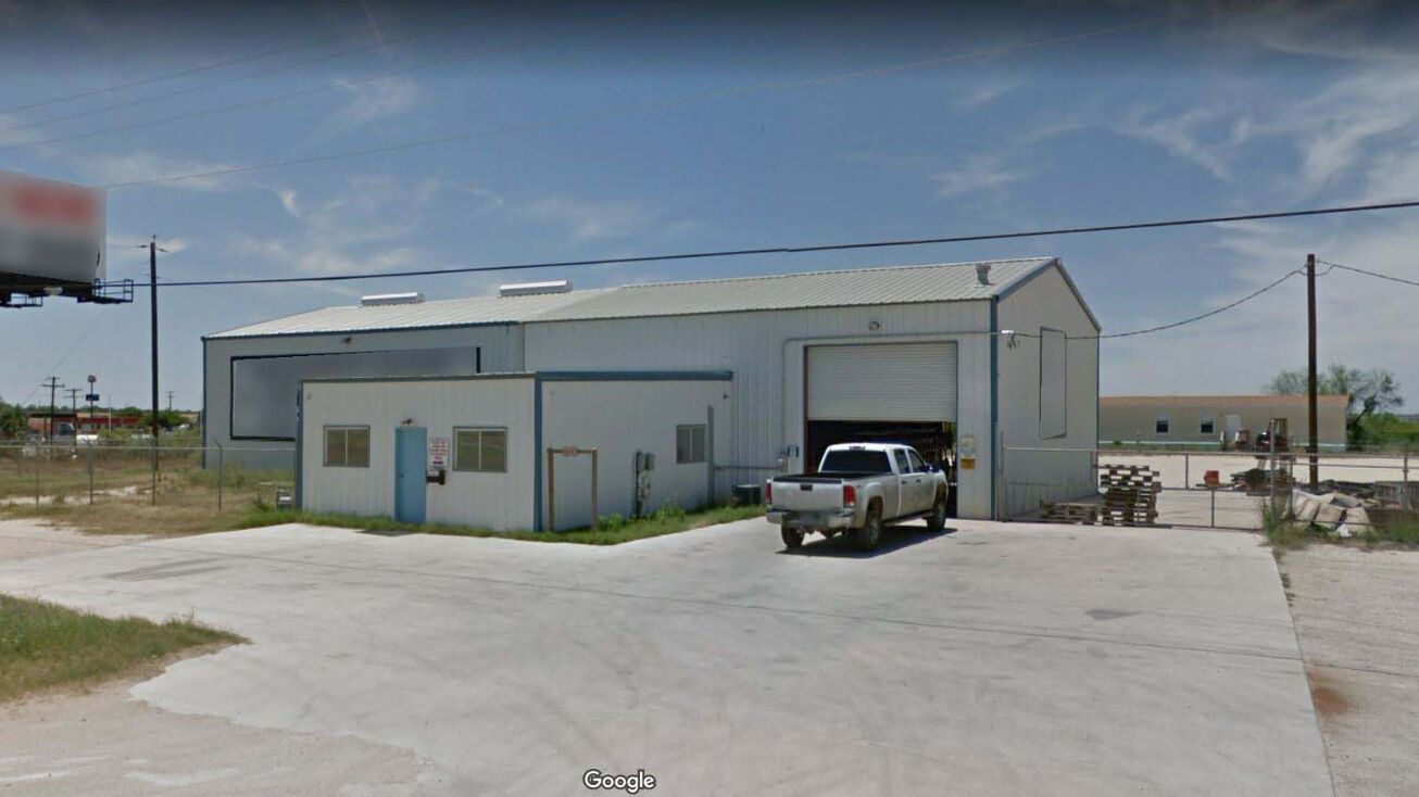 16120 I35, Dilley, TX 78017