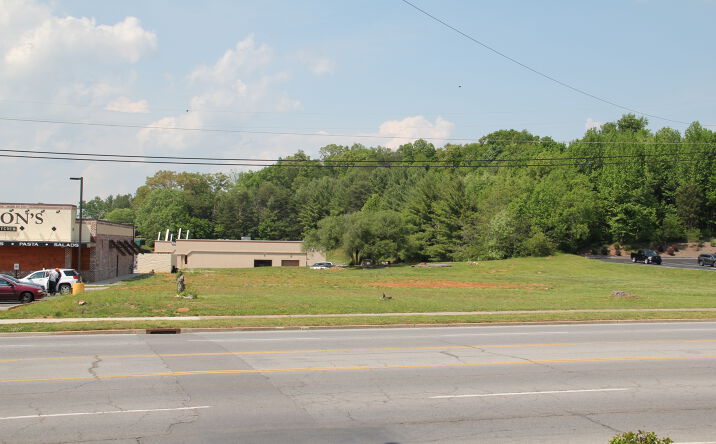 Pictures of Land property located at 1826 W Andrew Johnson Hwy, Morristown, TN 37814 for sales - image #1