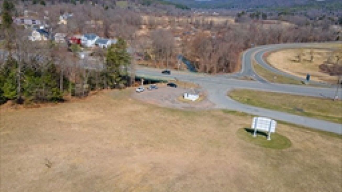 1 Northfield Rd, Bernardston, MA 01337