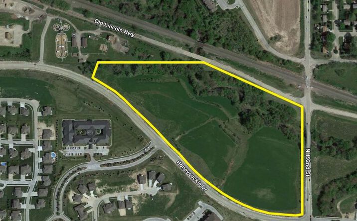 Pictures of Land property located at 192nd & Honeysuckle Dr, Omaha, NE 68022 for comps - image #1