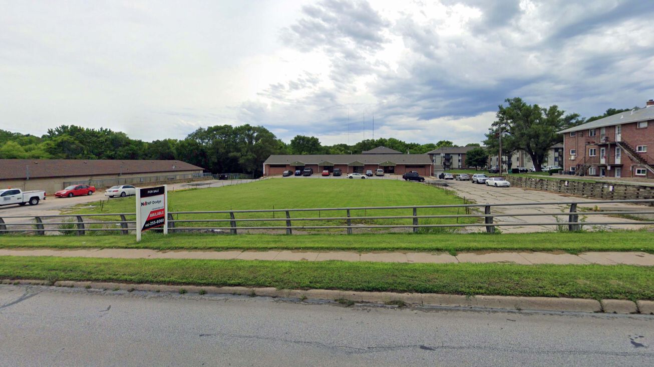 7328 Maple St, Omaha, NE 68134