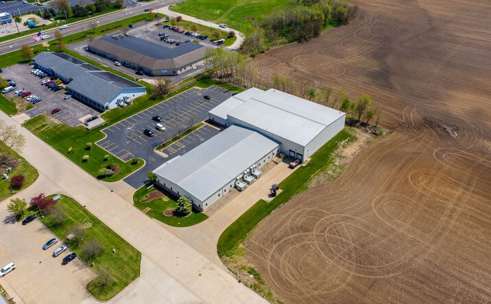 Pictures of Office, Industrial property located at 2606 W Altorfer Dr, Peoria, IL 61615 for comps - image #1