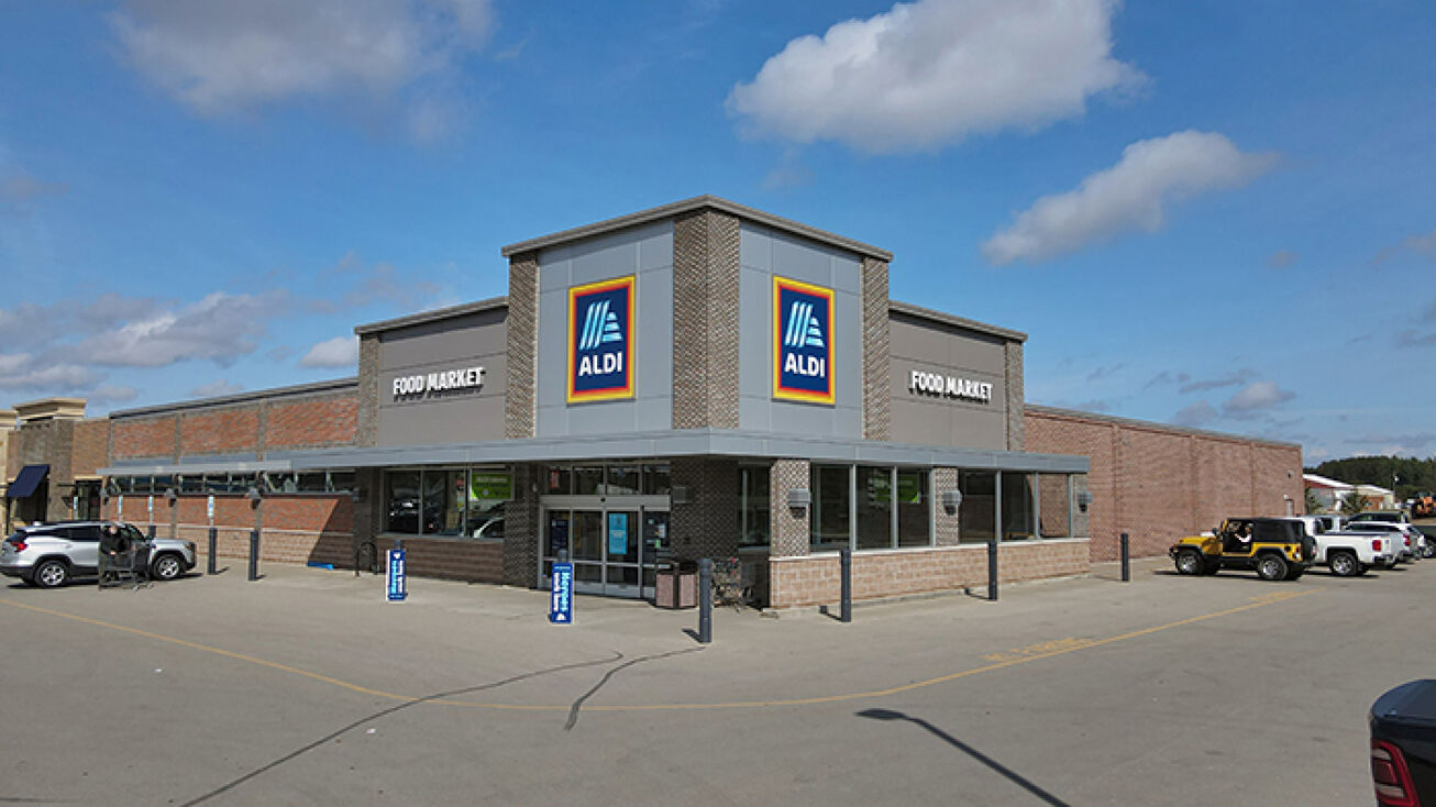 1366 W Main St, Gaylord, MI 49735