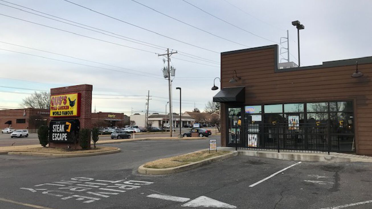 795 Goodman Rd E, Southaven, MS 38671