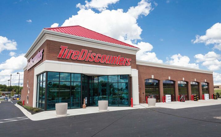 Pictures of Retail property located at 2214 Hilliard Rome Rd, Columbus, OH 43228 for comps - image #1