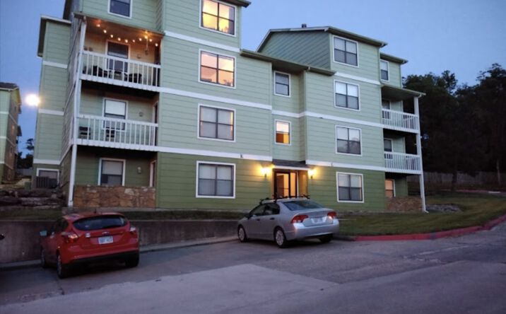 image of property at 951 ARKANSAS ST Lawrence KS 66044-3947