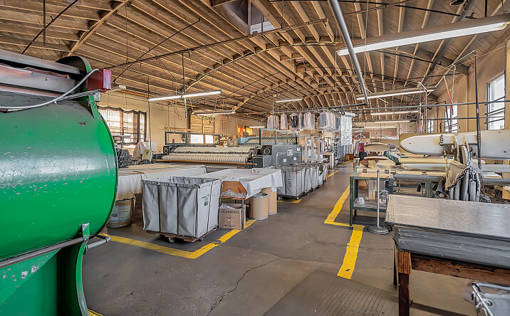 Pictures of Industrial property located at 6732 Crenshaw Blvd, Los Angeles, CA 90043 for comps - image #1