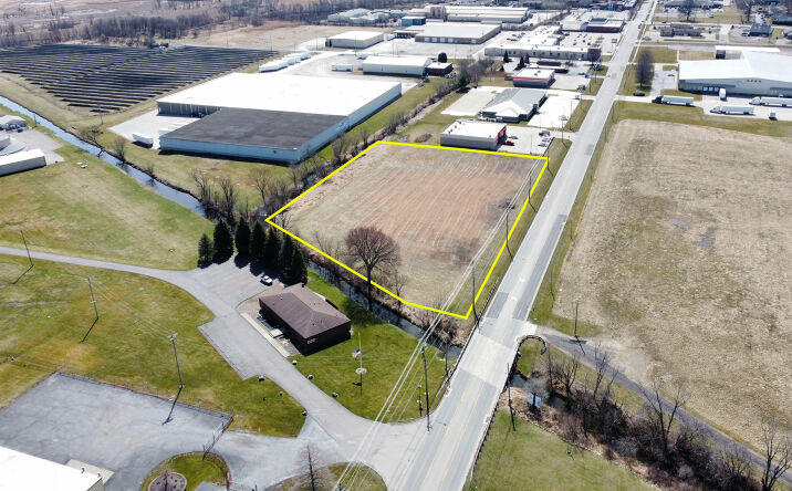 Pictures of Land property located at 1414 N Main St, Orrville, OH 44667 for sales - image #1