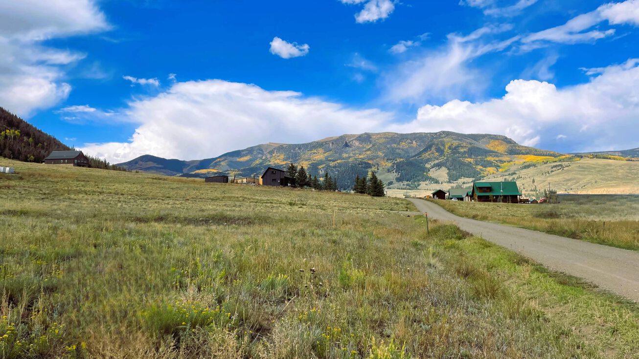 362 Diamond Rd, Creede, CO 81130