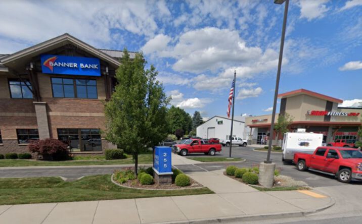 Pictures of Retail property located at 231 W Hayden Ave, Hayden, ID 83835 for comps - image #1