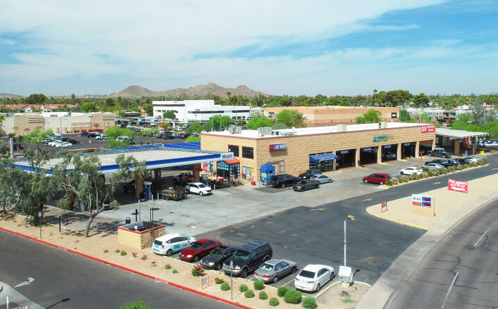 Pictures of Retail property located at 12621 N Paradise Village Pkwy W, Phoenix, AZ 85032 for comps - image #1