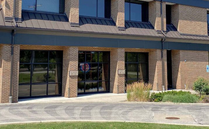 Pictures of Office property located at 1040 W Northwest Highway, Mount Prospect, IL 60056 for sales - image #1
