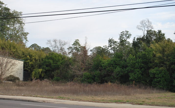 Pictures of Land property located at 324 S Navy Blvd, Pensacola, FL 32507 for sales - image #1