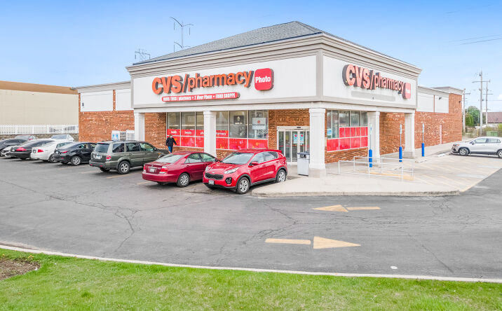 Pictures of Retail property located at 3001 Washington St, Waukegan, IL 60085 for comps - image #1