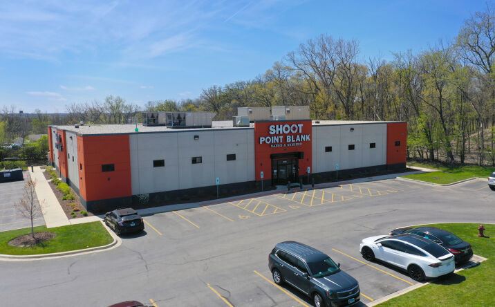 Pictures of Retail property located at 9400 W 63rd St, Hodgkins, IL 60525 for comps - image #1