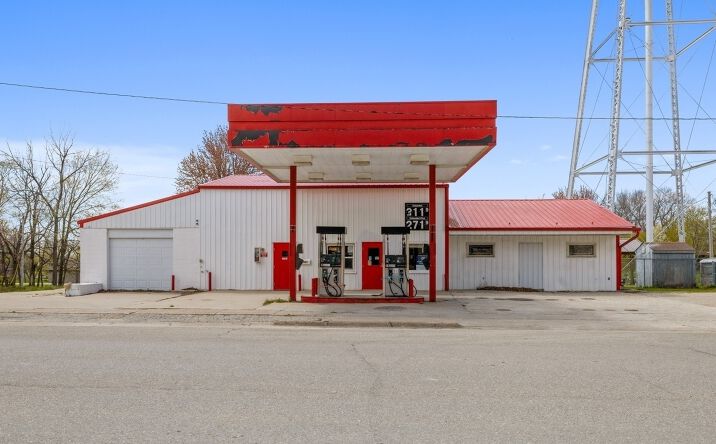 Pictures of Retail, Land property located at 401 West Street, New Virginia, IA 50210 for sales - image #1