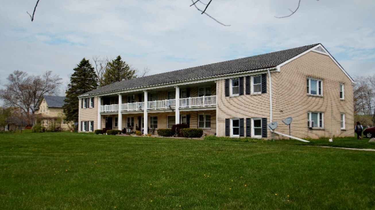 1034 Lakefield road, Grafton, WI 53024