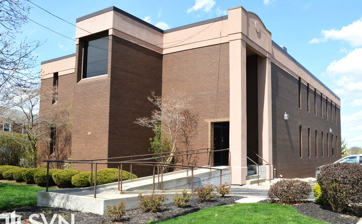 Pictures of Office property located at 2481 Riviera Dr, Fairlawn, OH 44333 for comps - image #1