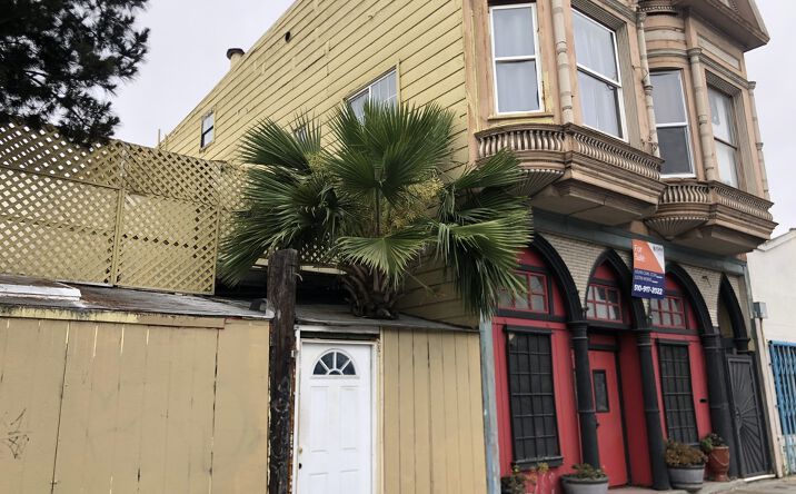 Pictures of Retail, Multifamily, Mixed Use property located at 1247 E 12th St, Oakland, CA 94606 for comps - image #1