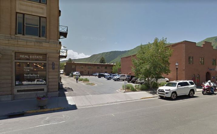 Pictures of Land property located at 210 8th St, Glenwood Springs, CO 81601 for comps - image #1