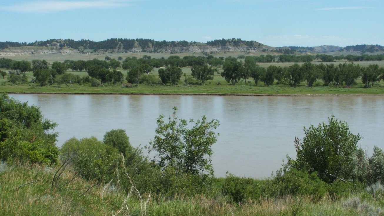 421 Rd 261, Glendive, MT 59330