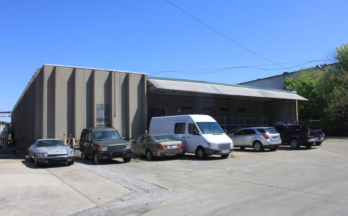Pictures of Industrial property located at 3044 W Broadway, Louisville, KY 40211 for sales - image #1