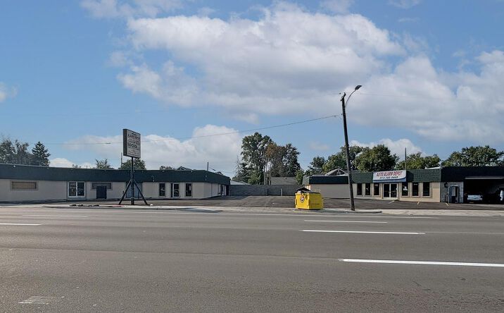 Pictures of Retail property located at 3840 East 8 Mile Rd, Detroit, MI 48234 for sales - image #1
