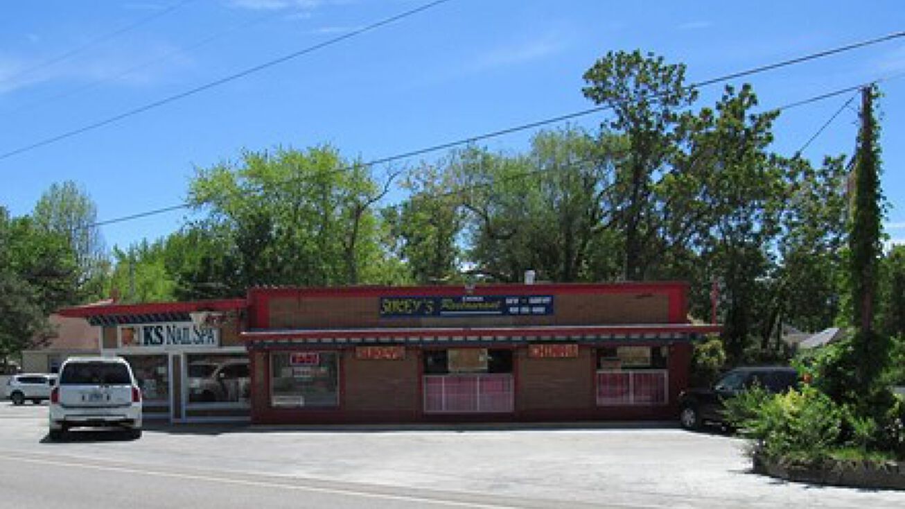 730 E Edwardsville Rd, Wood River, IL 62095