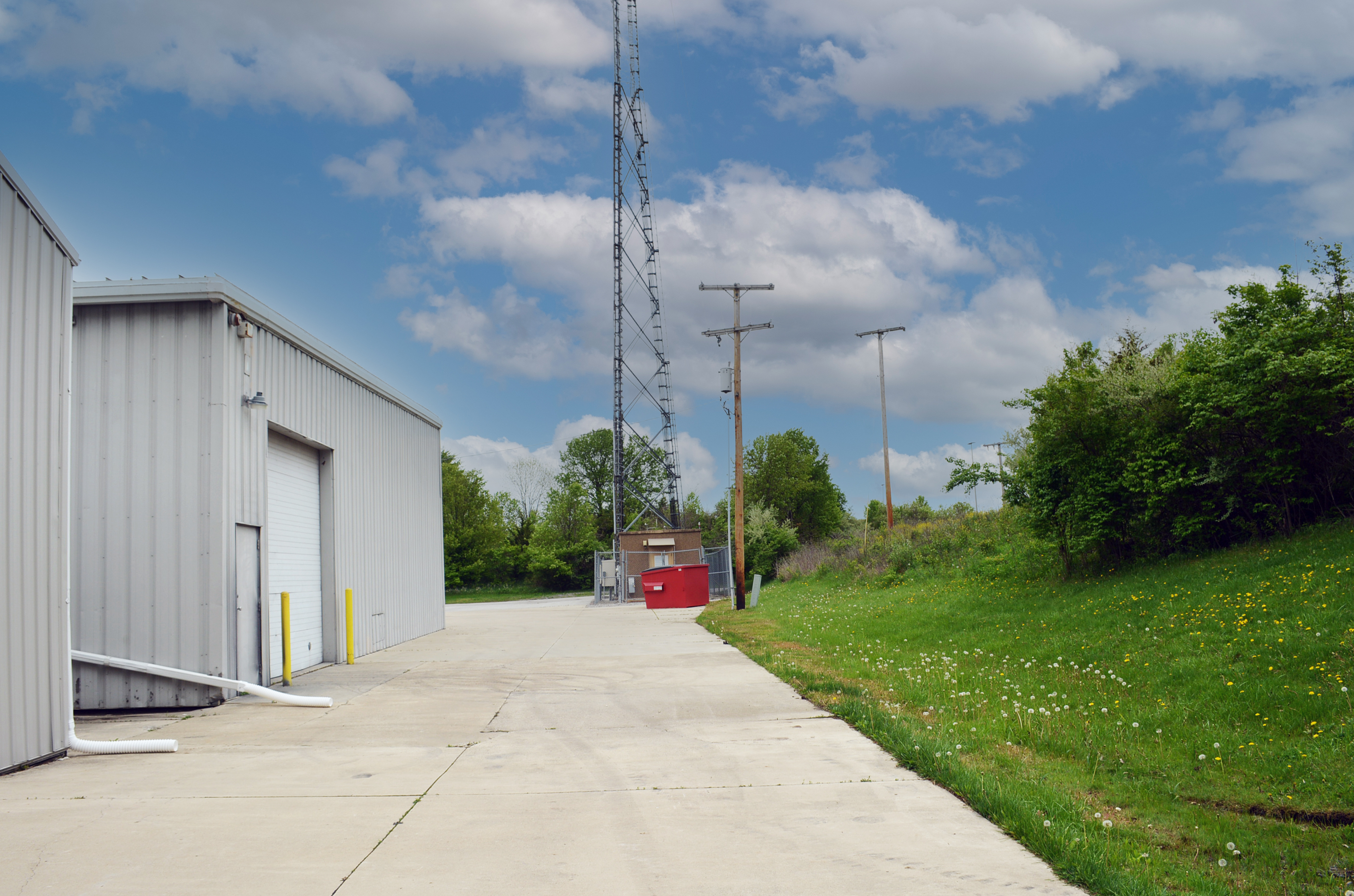 4601 MAPLECREST RD Fort Wayne IN 46835-3980 APN: 02-08-21-478-001.000 ...