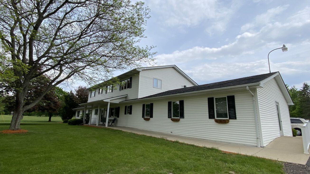 241 W Grand Ledge Hwy, Sunfield, MI 48890