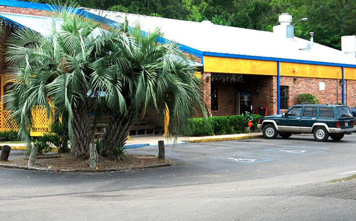 image of property at 2736 CAPITAL CIR NE Tallahassee FL 32308-4108