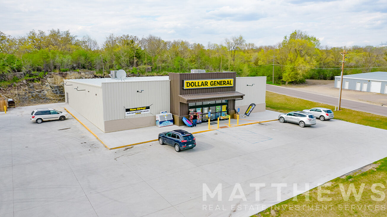 186 US212, Granite Falls, MN 56241 Retail Property for Sale Dollar