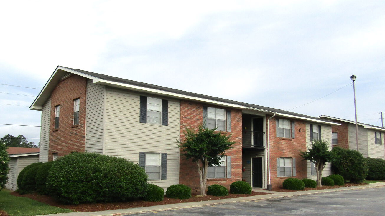 Pictures of Multifamily property located at 1301 Crescent Ridge Drive