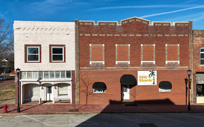 Pictures of Retail property located at 118 S Main St, Marceline, MO 64658 for sales - image #1