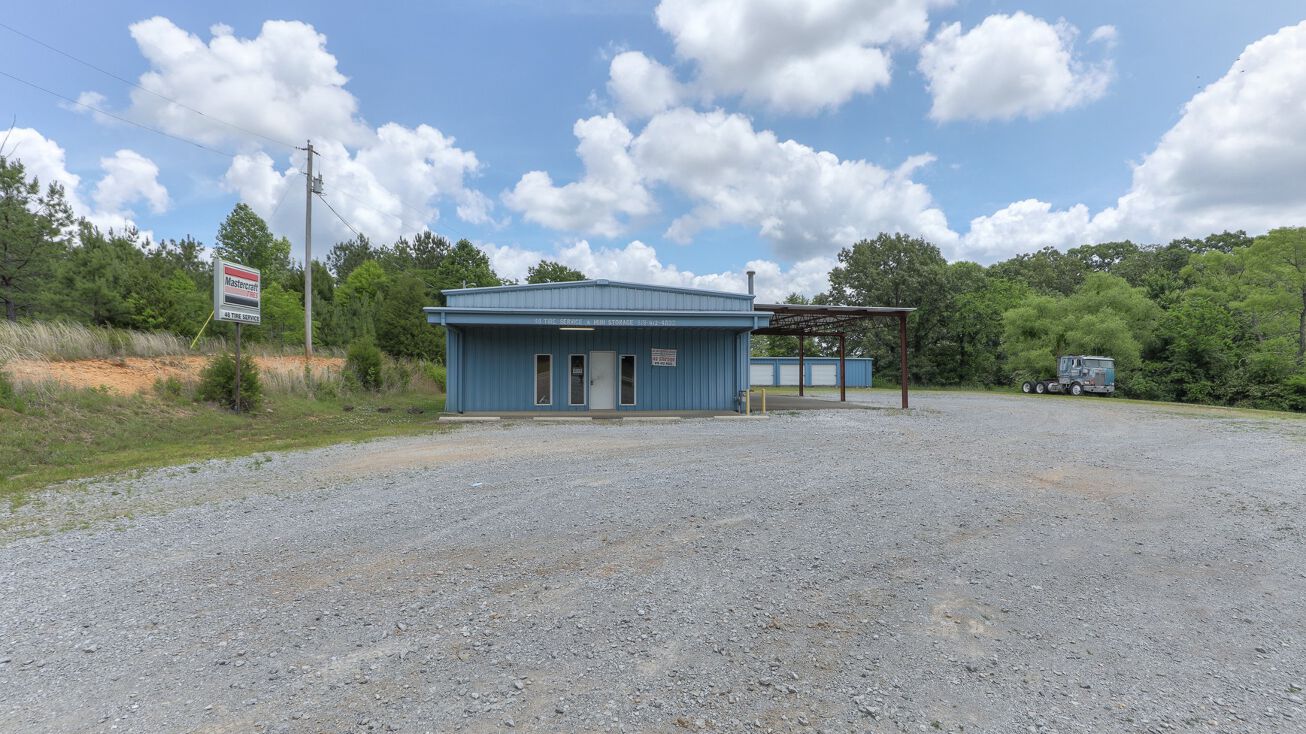 3039 TN46, Dickson, TN 37055