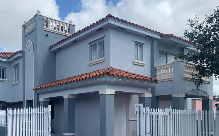 Fourplex Hialeah 33 W 8th St, Hialeah, FL 33010 | Crexi.com