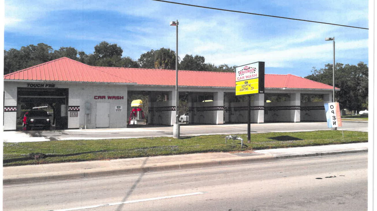 2202 South Parrott Avenue, Okeechobee, FL 34974 Retail Property for