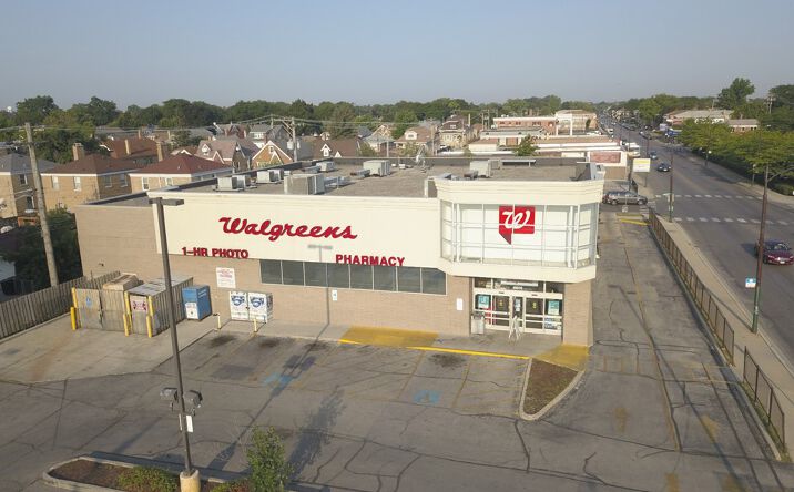 Pictures of Retail property located at 6809 W Belmont Ave, Chicago, IL 60634 for comps - image #1